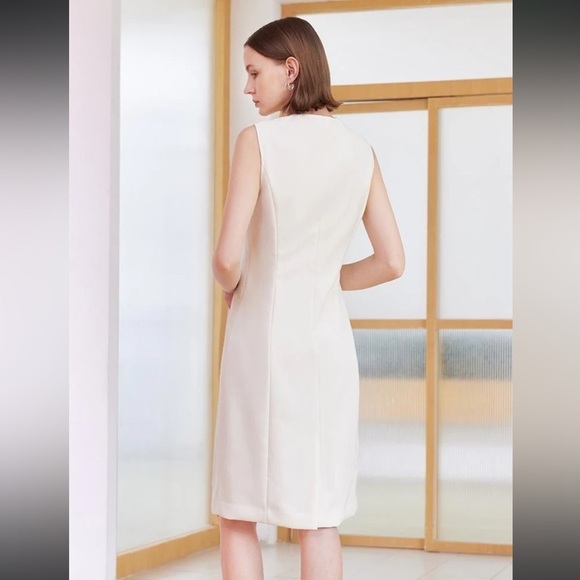 NWT GOELIA Off White Tailored Wool Dress Size 8 - Picture 2 of 15